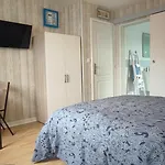 L'abrigit 住宿加早餐酒店 3*